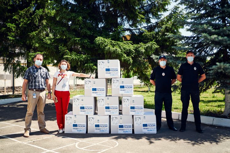 EU and UNOPS hand over personal protective equipment to National Police